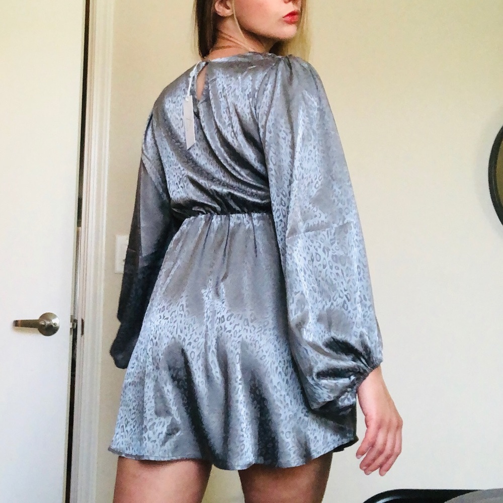 👑Chrome Jacquard Leopard Print Satin Mini Dress - Picture 4 of 8